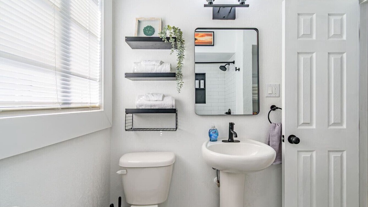 Photo of Bathroom in Bay Esplanade
