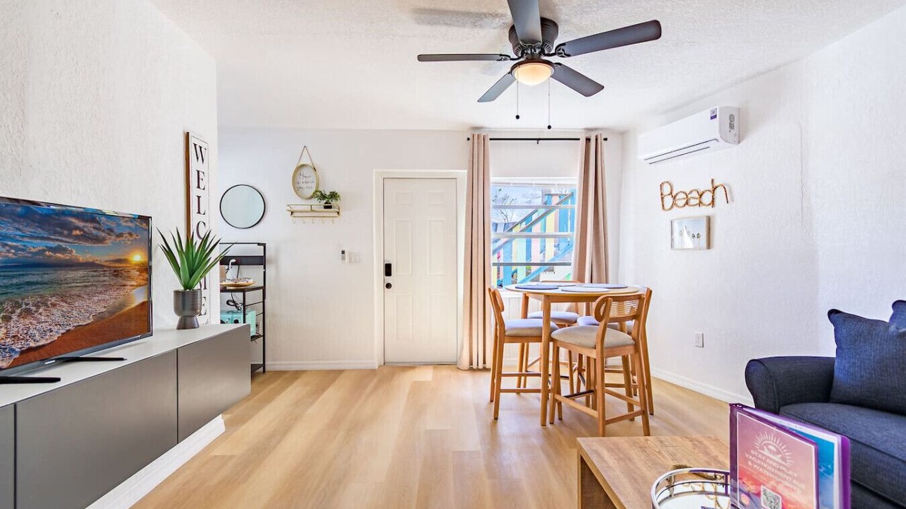 Photo of Livingroom in Bay Esplanade
