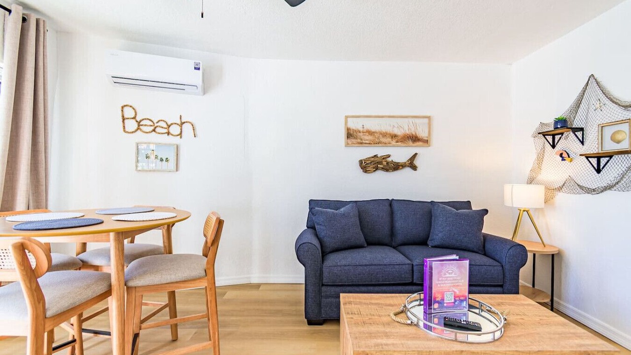 Photo of Livingroom in Bay Esplanade
