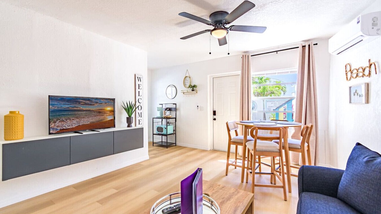 Photo of Livingroom in Bay Esplanade