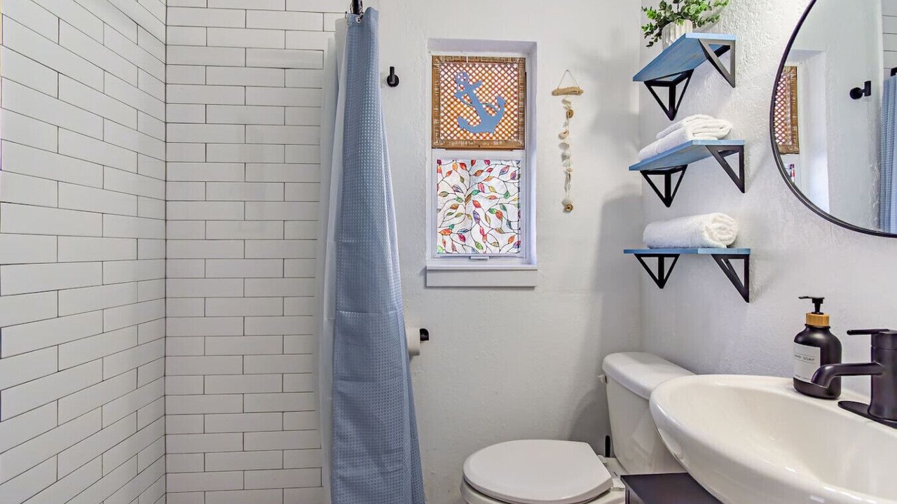 Photo of Bathroom in Bay Esplanade