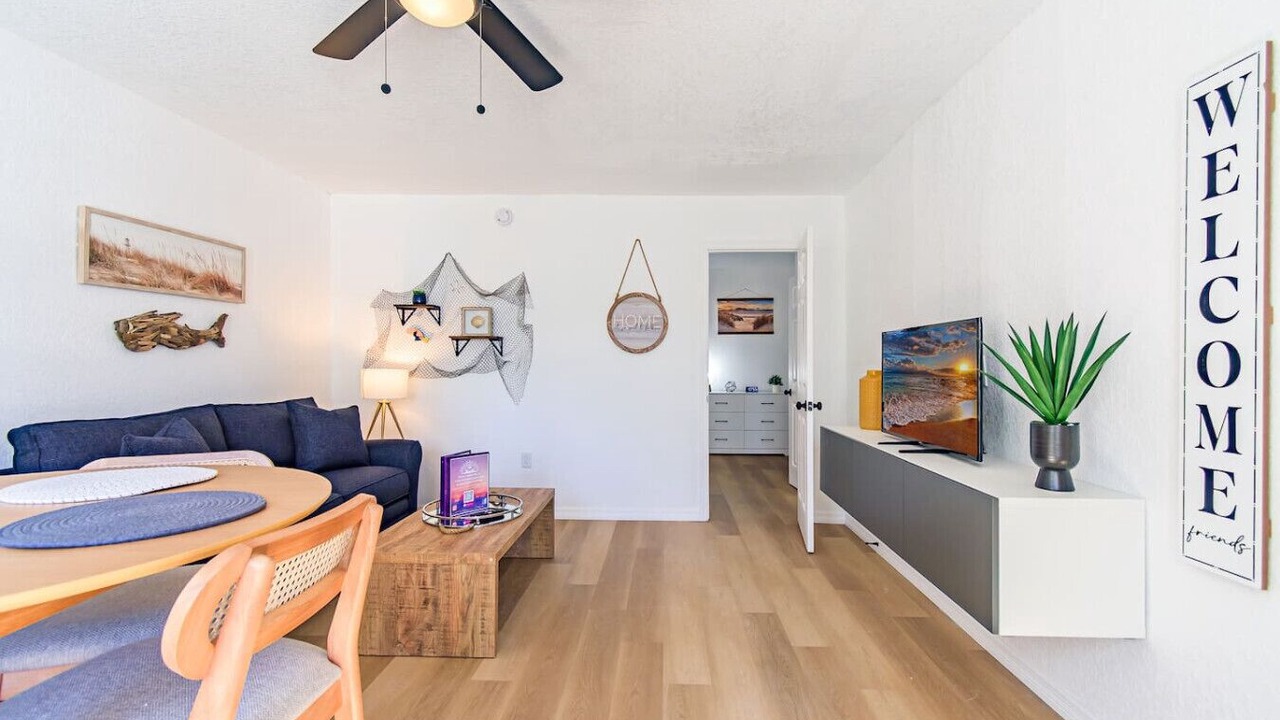 Photo of Livingroom in Bay Esplanade