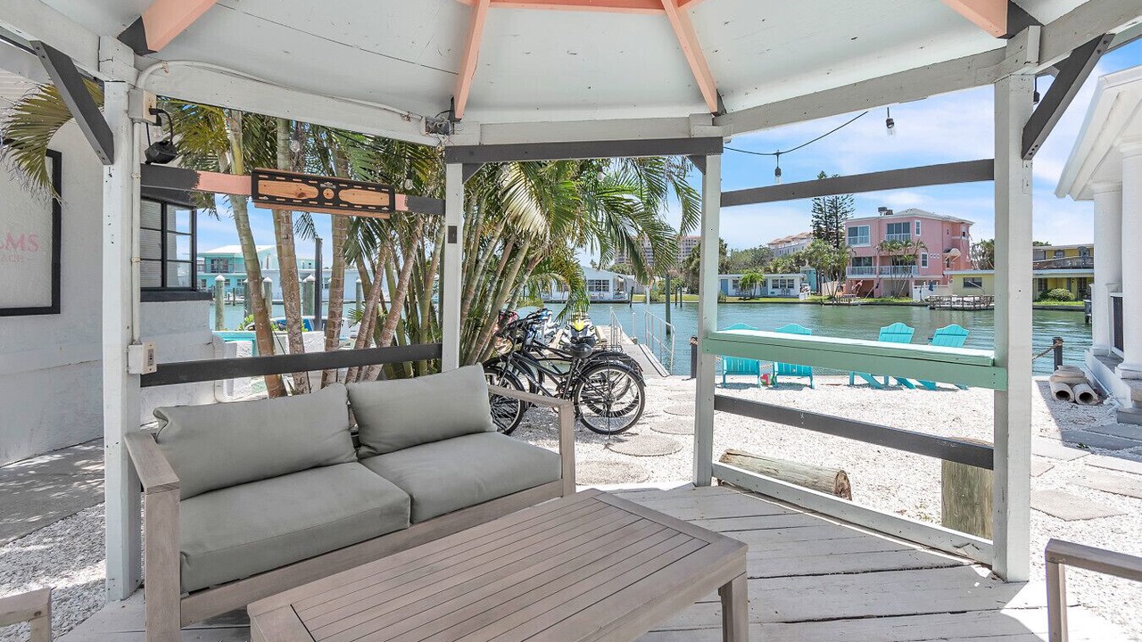 Photo of Patio Balcony in Bay Esplanade