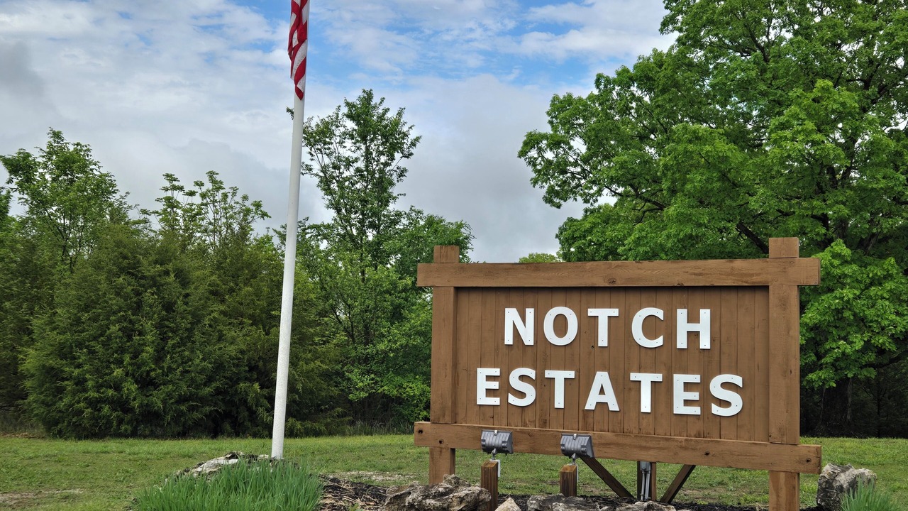 Photo of Others in Notch Estates