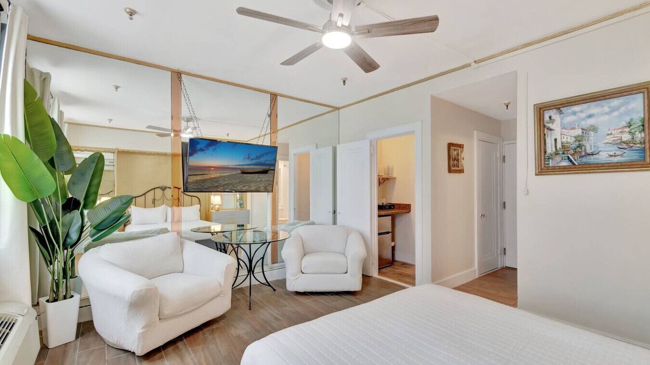 Photo of Bedroom in Palm Beach