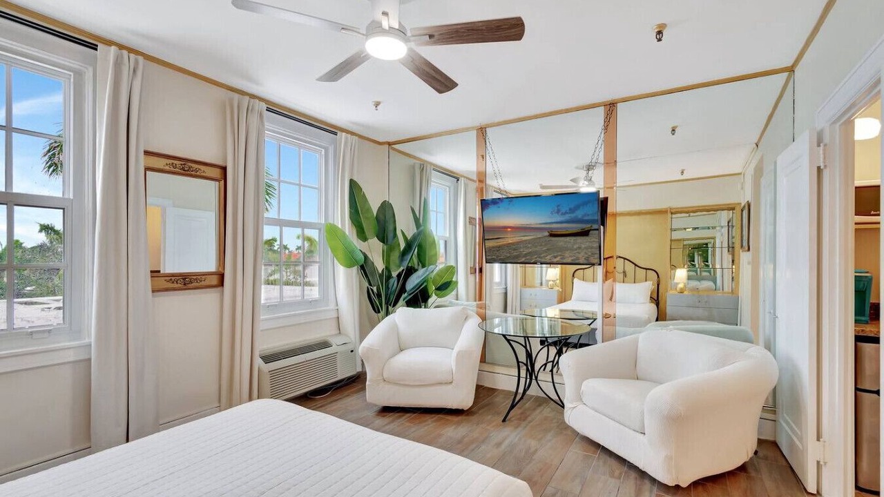 Photo of Bedroom in Palm Beach