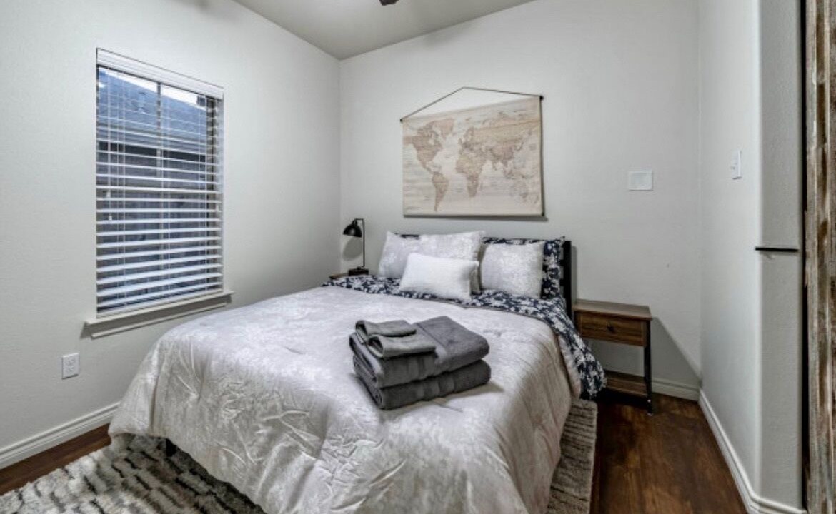 Photo of Bedroom in North by Northwest