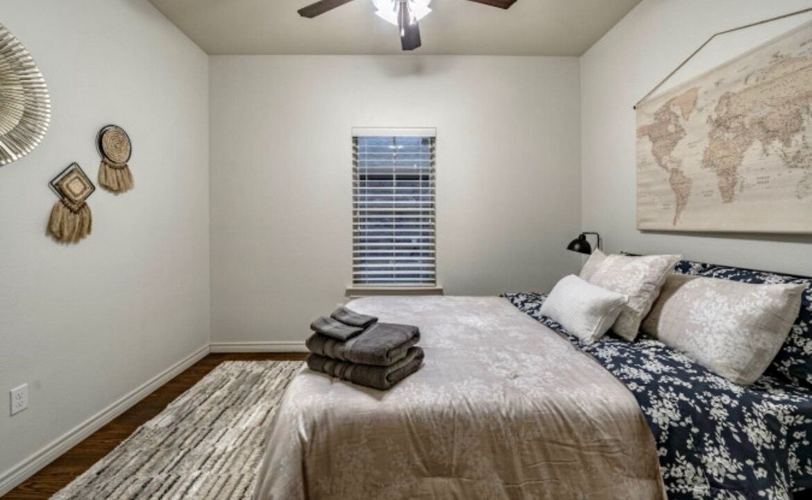 Photo of Bedroom in North by Northwest