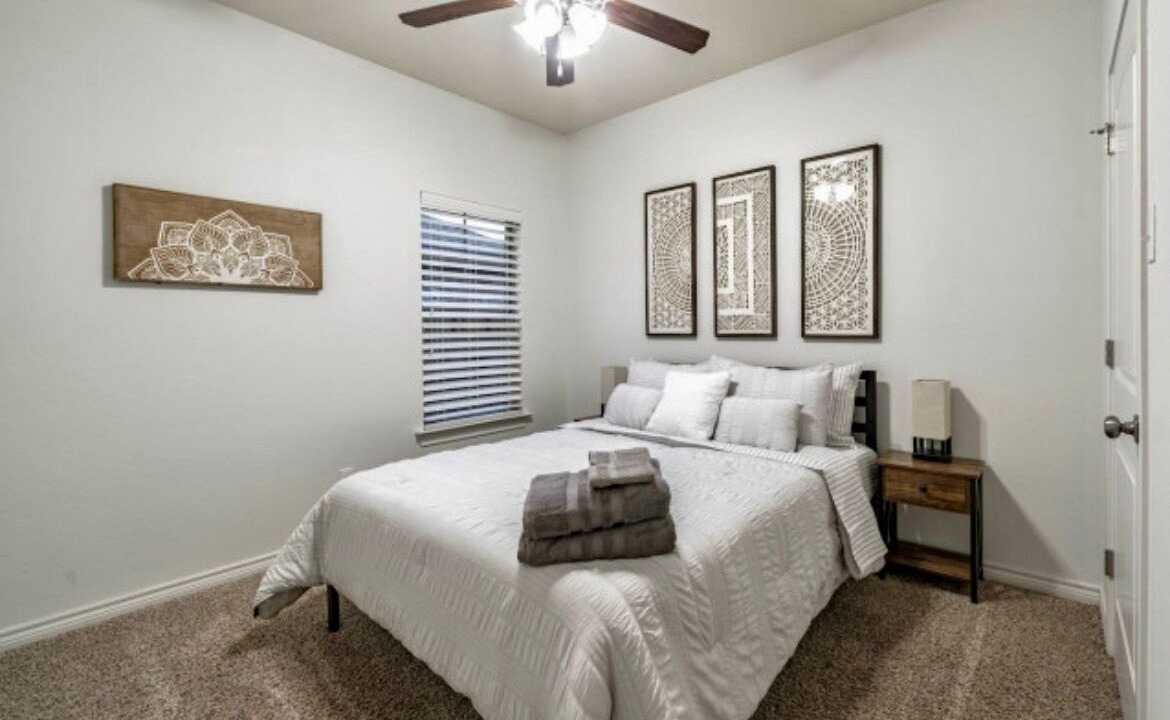 Photo of Bedroom in North by Northwest