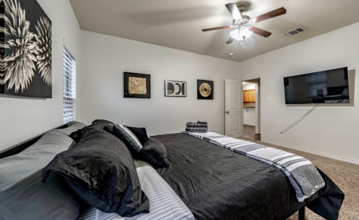Photo of Bedroom in North by Northwest