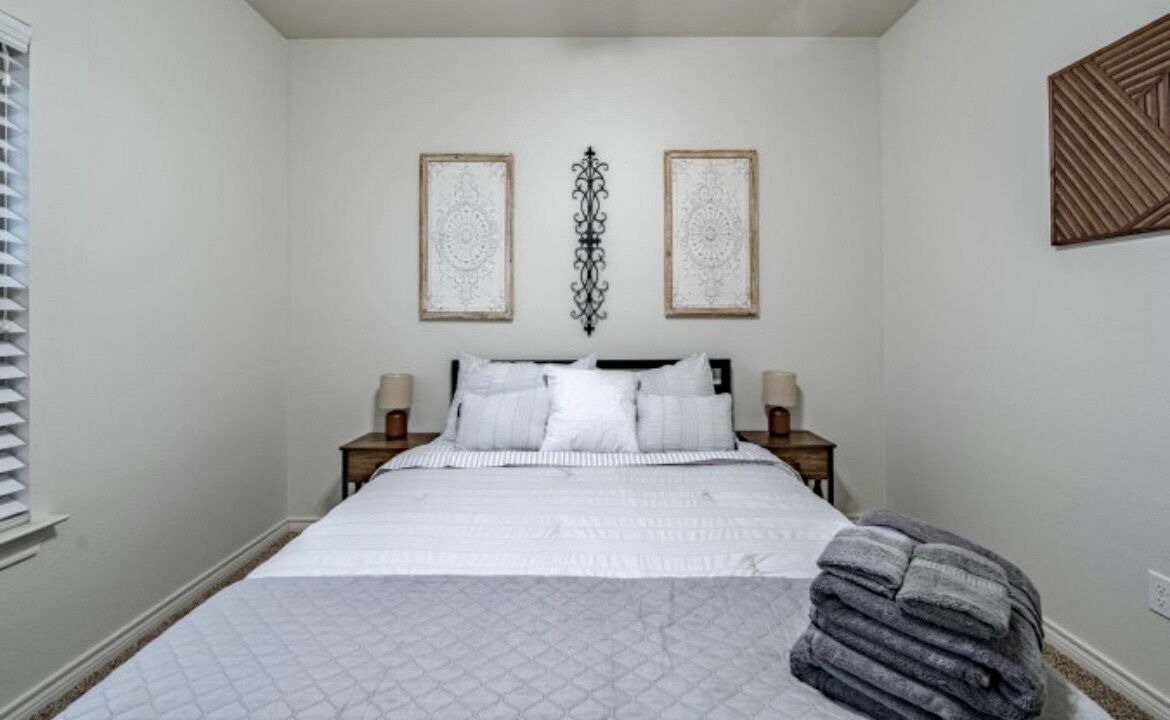Photo of Bedroom in North by Northwest