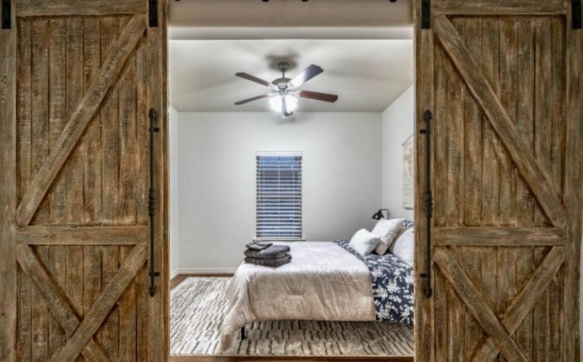 Photo of Bedroom in North by Northwest