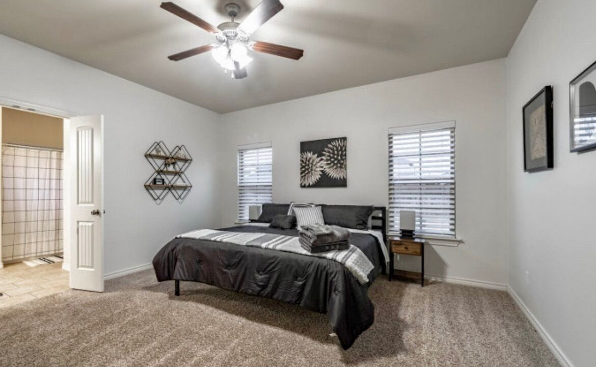 Photo of Bedroom in North by Northwest
