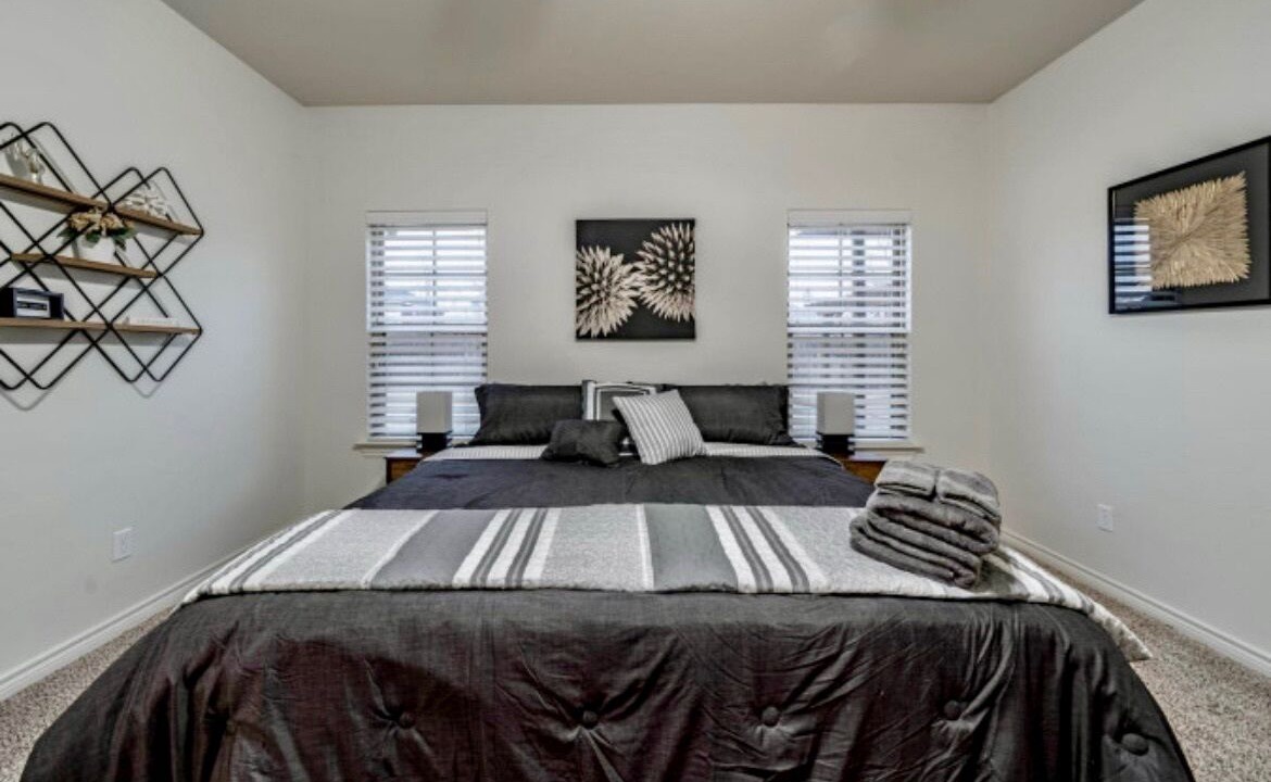 Photo of Bedroom in North by Northwest