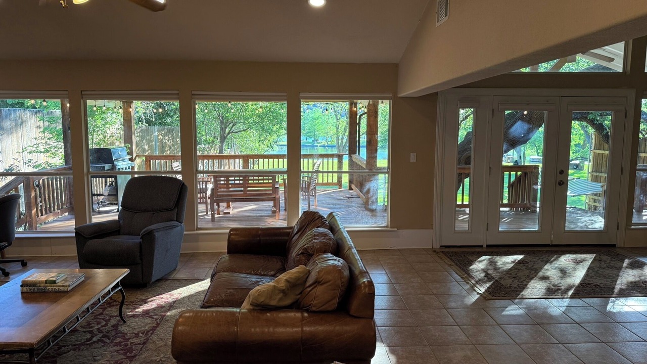 Photo of Livingroom in Burnet