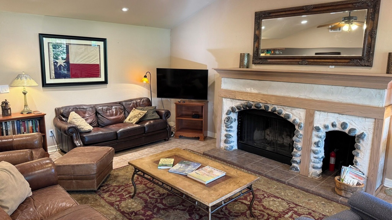 Photo of Livingroom in Burnet