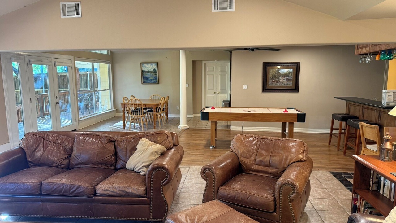Photo of Livingroom in Burnet