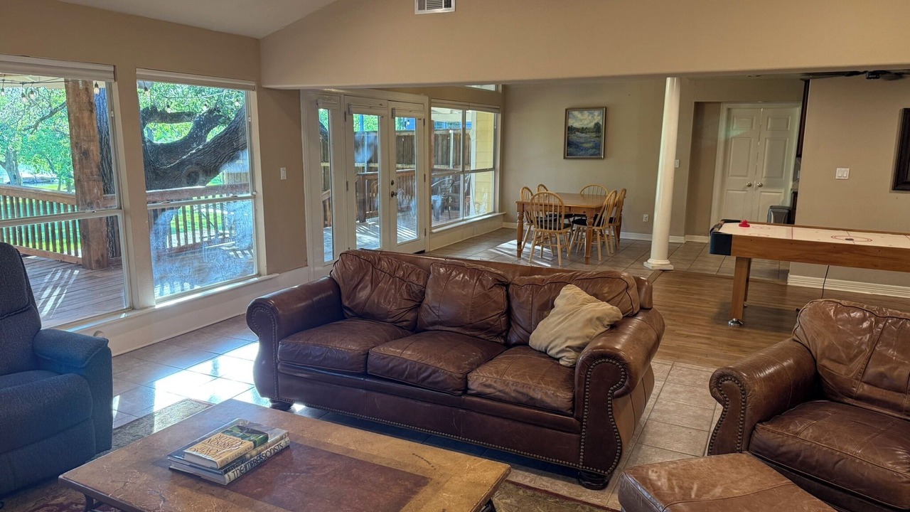 Photo of Livingroom in Burnet