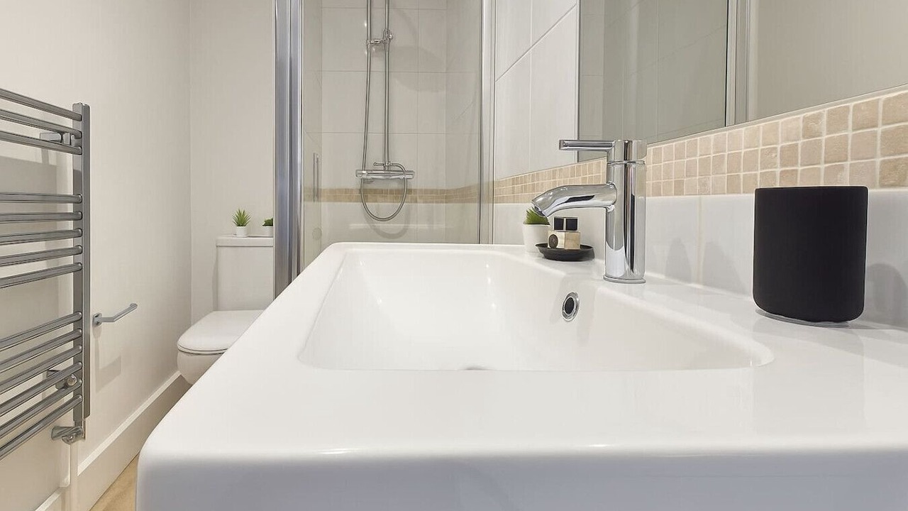 Photo of Bathroom in White City