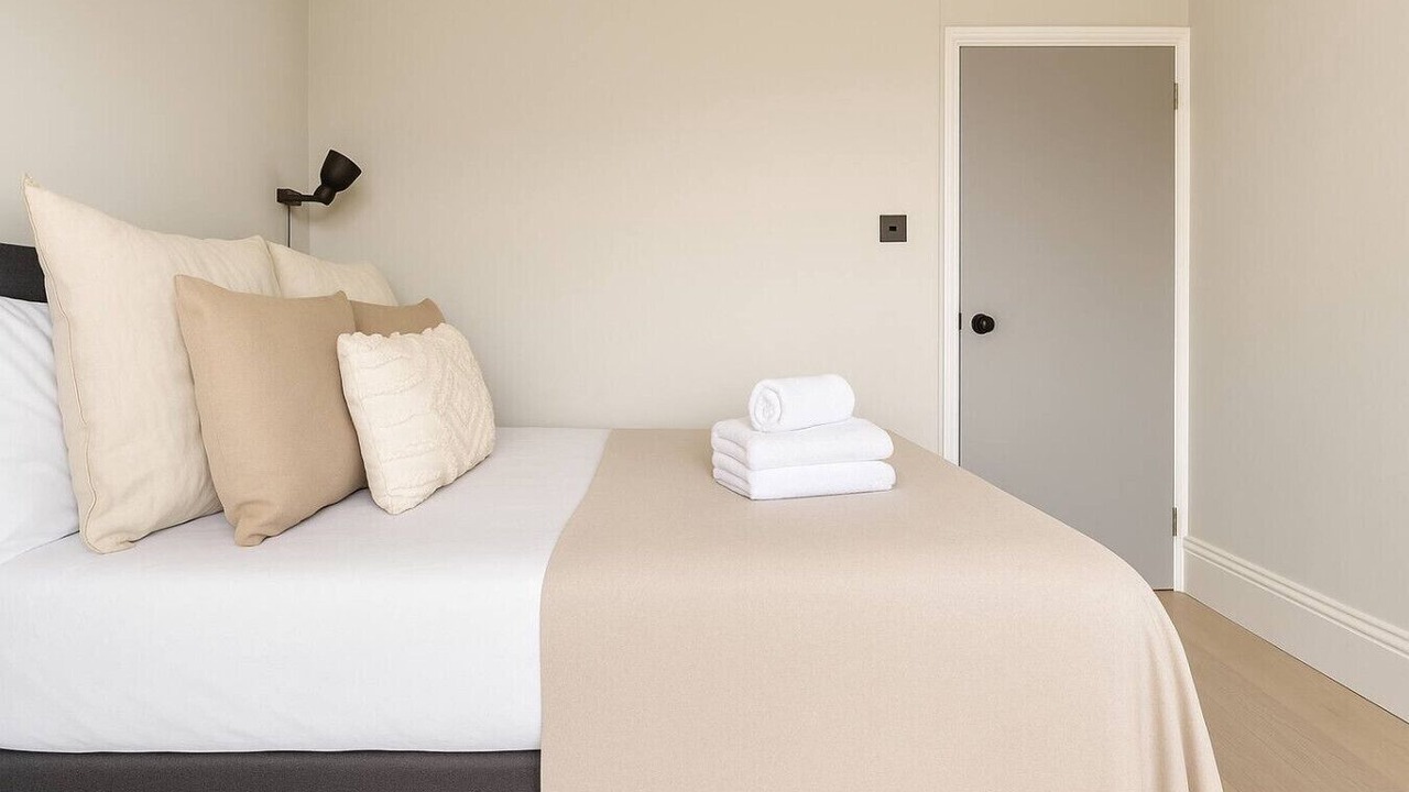 Photo of Bedroom in White City