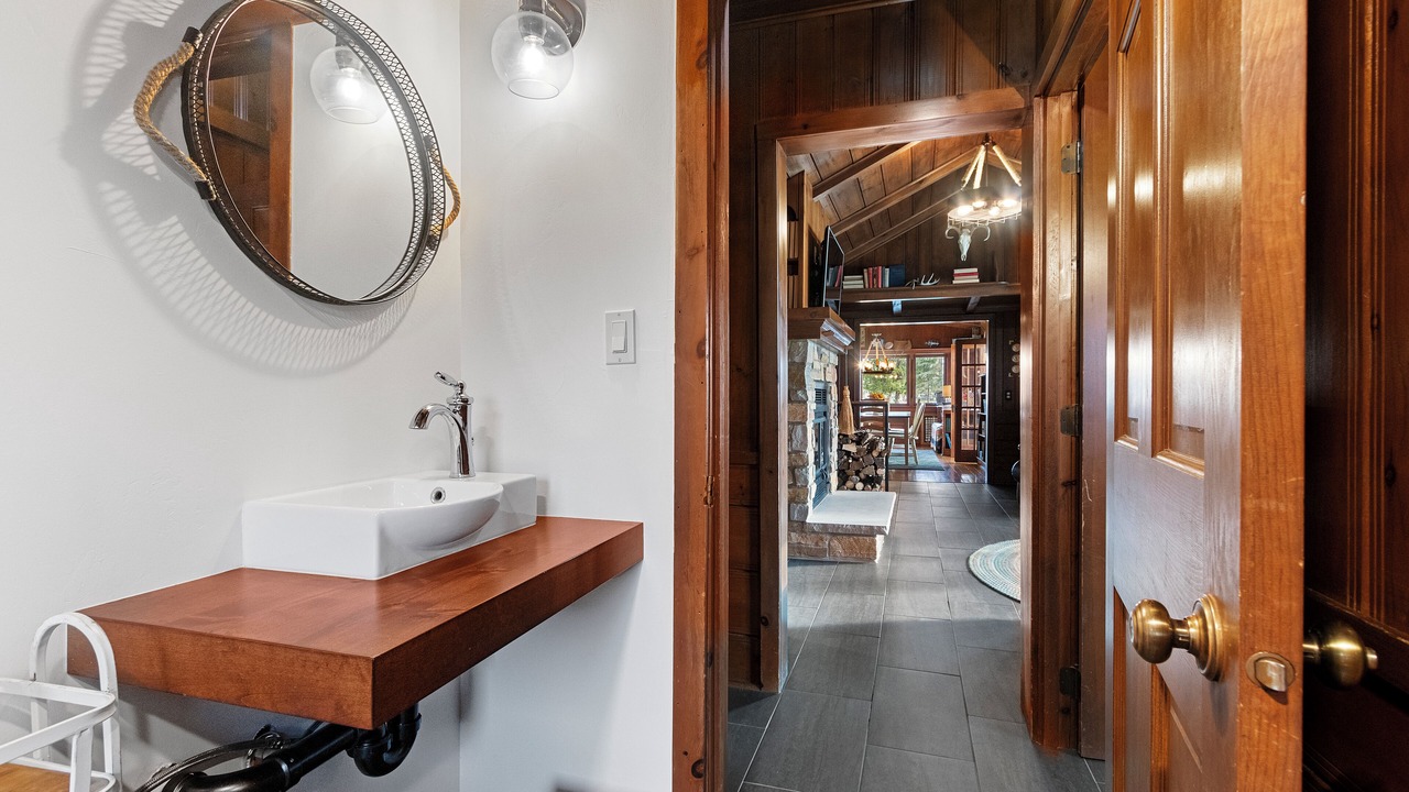 Photo of Bathroom in Oconto