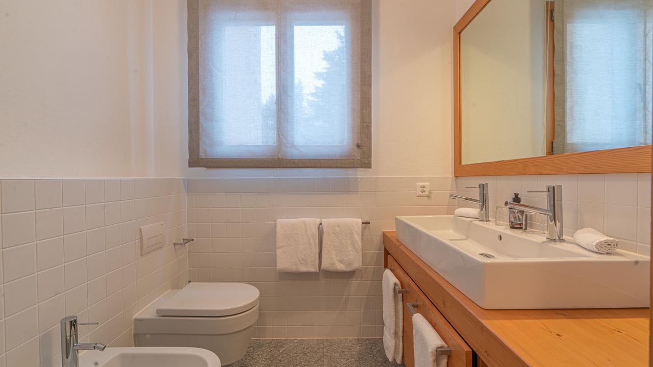 Photo of Bathroom in Maloja