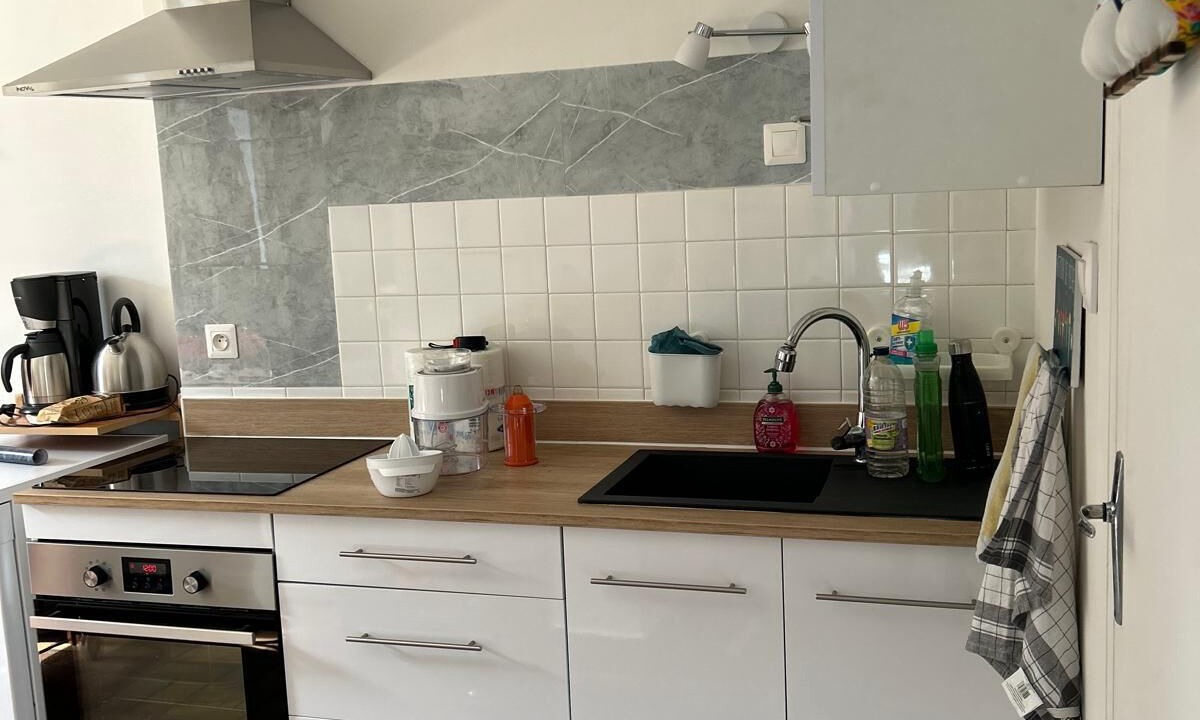 Photo of Kitchen in Le Bourg-Saint-Leonard