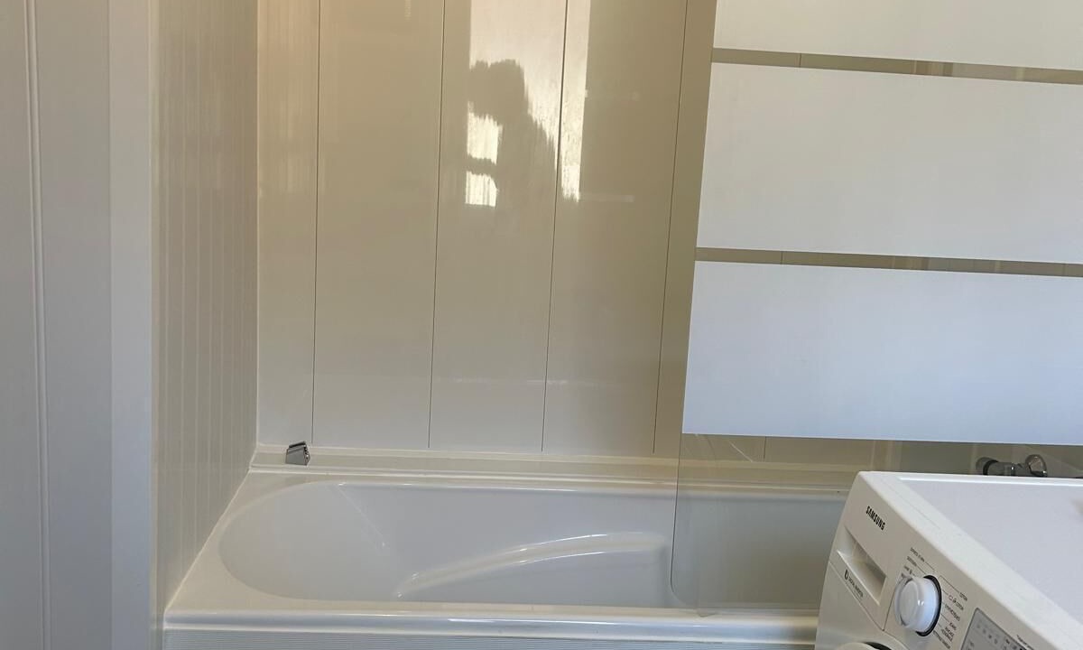 Photo of Bathroom in Le Bourg-Saint-Leonard