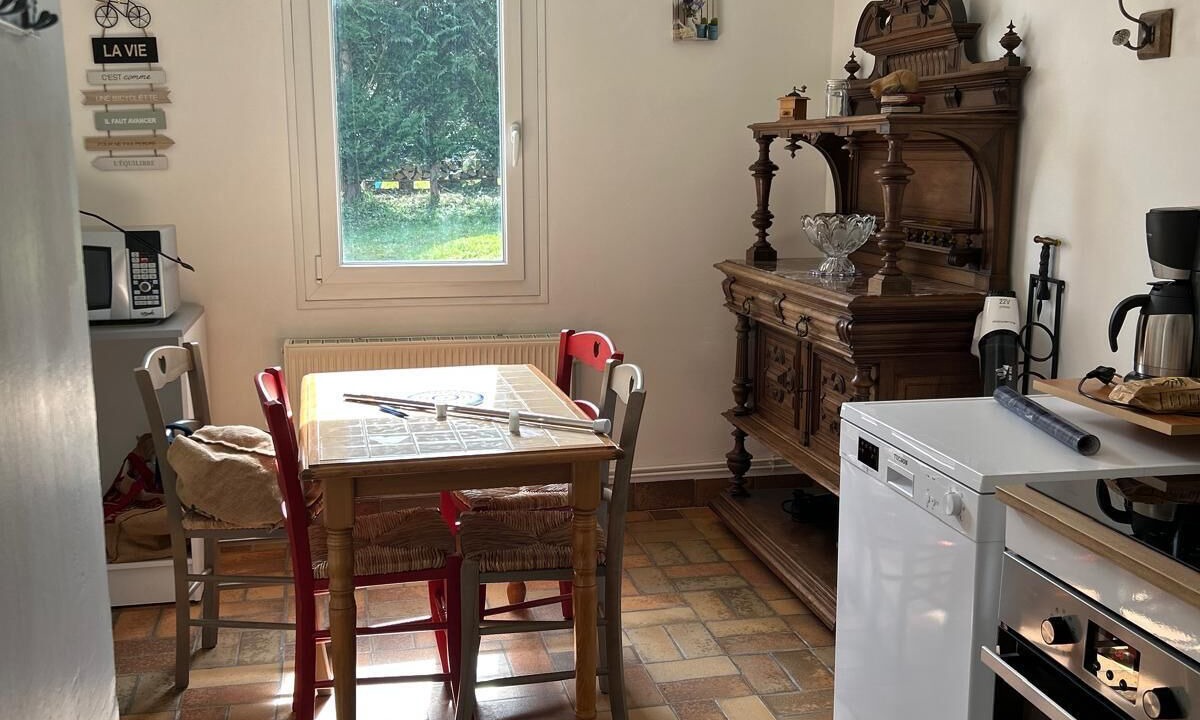 Photo of Kitchen in Le Bourg-Saint-Leonard