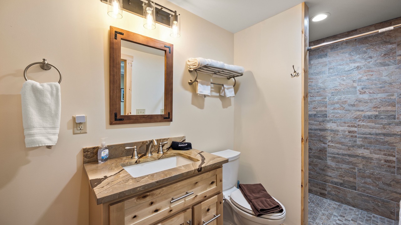 Photo of Bathroom in Union Hall