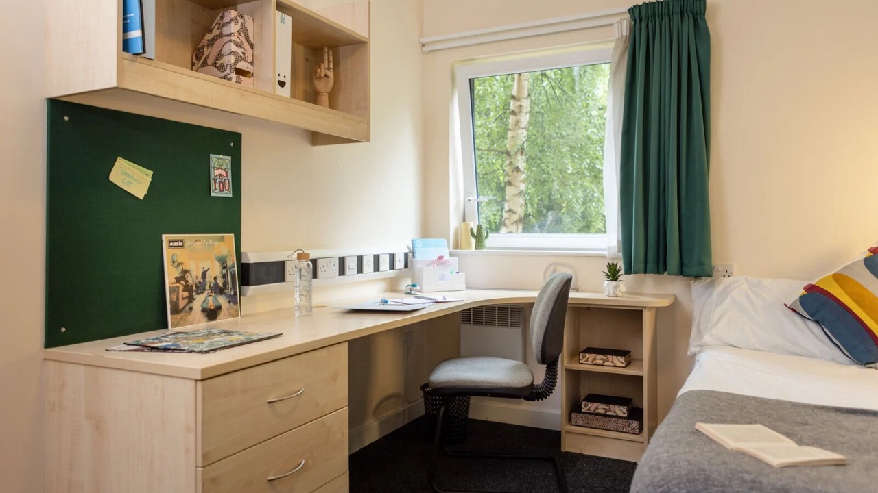 Photo of Bedroom in Sutton Bonington