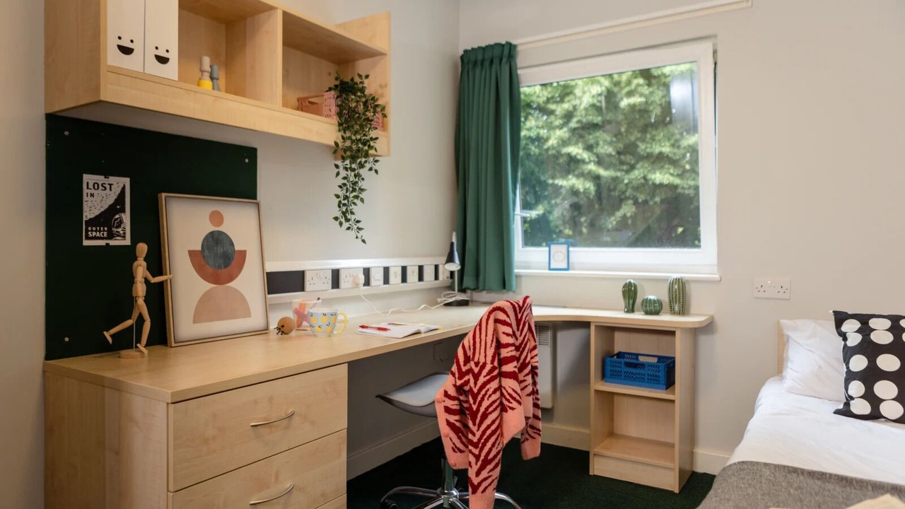 Photo of Bedroom in Sutton Bonington