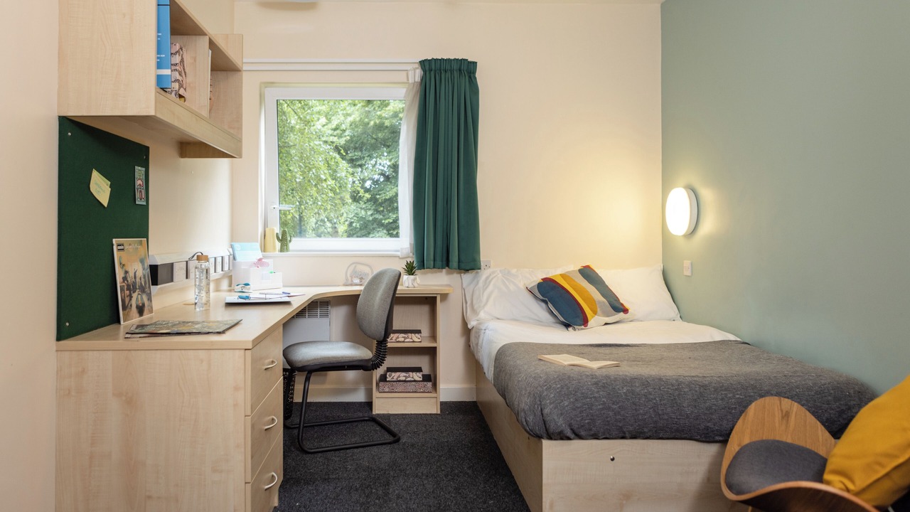 Photo of Bedroom in Sutton Bonington