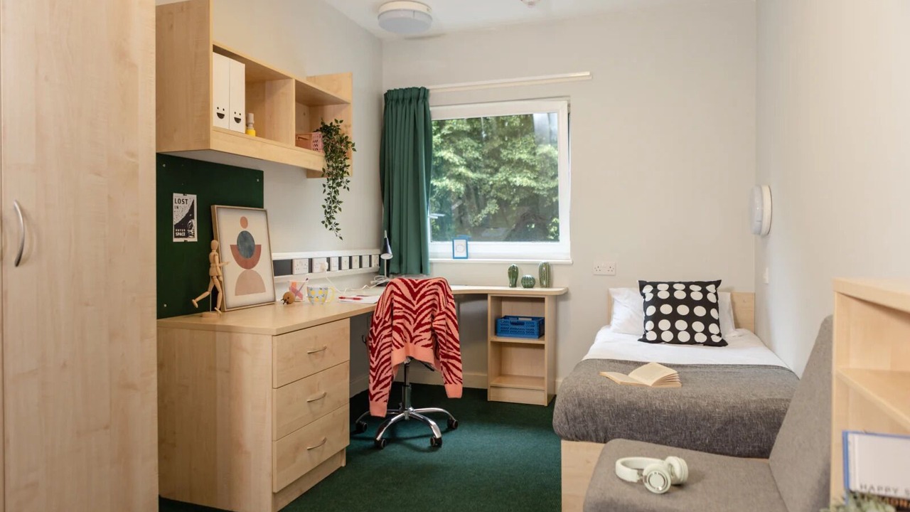 Photo of Bedroom in Sutton Bonington