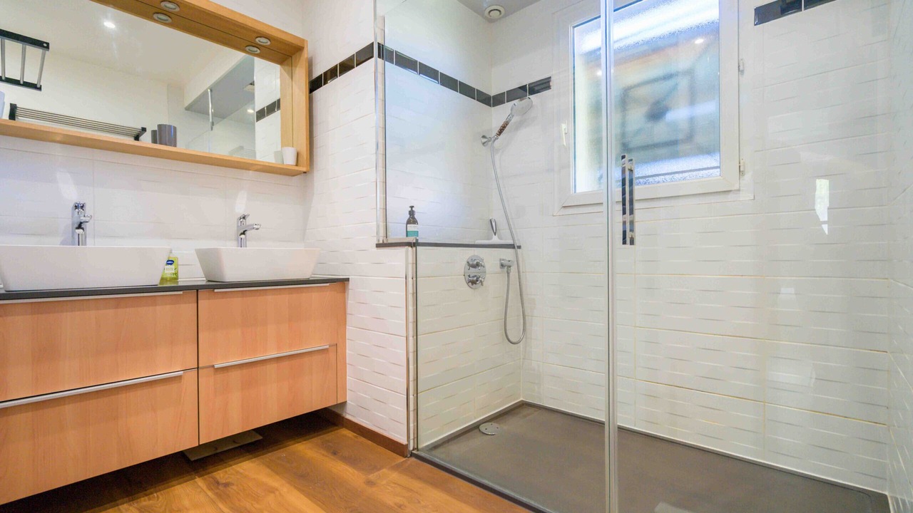 Photo of Bathroom in Gujan-Mestras