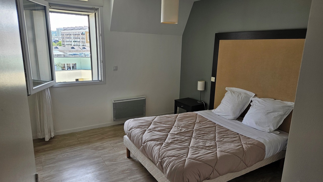 Photo of Bedroom in Centre Ville Rive Gauche