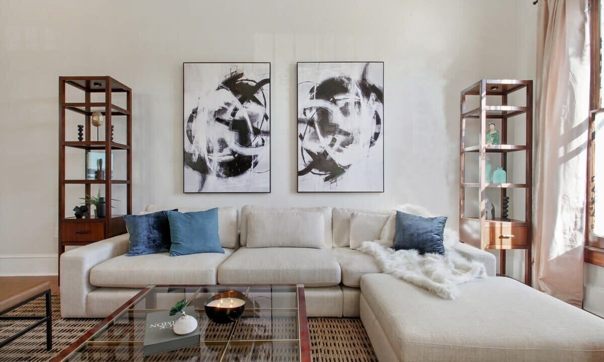 Photo of Livingroom in Uptown Historic District