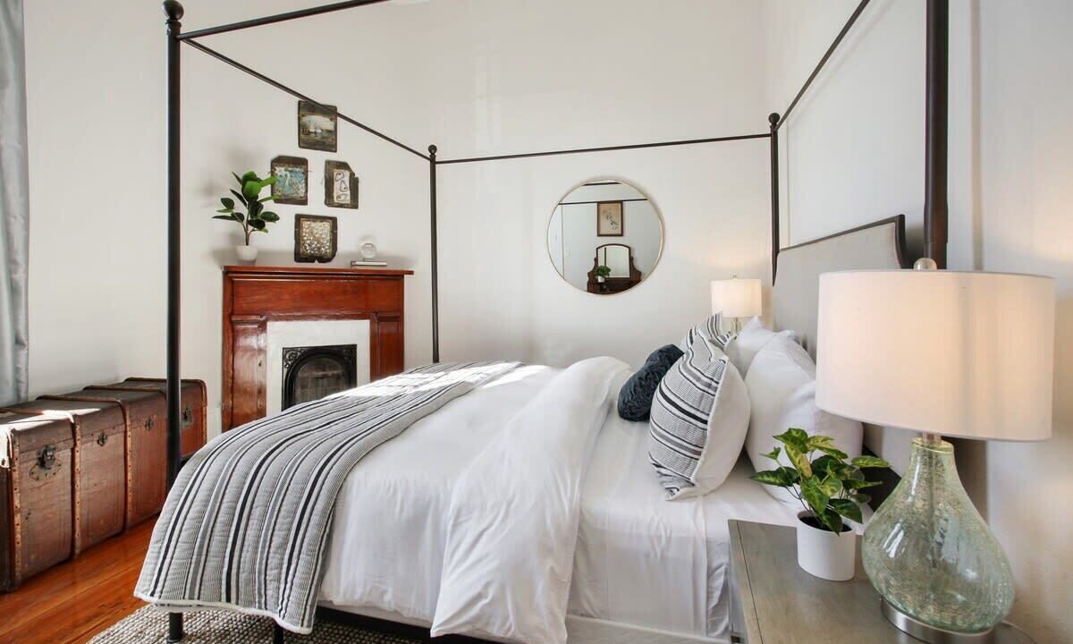 Photo of Bedroom in Uptown Historic District