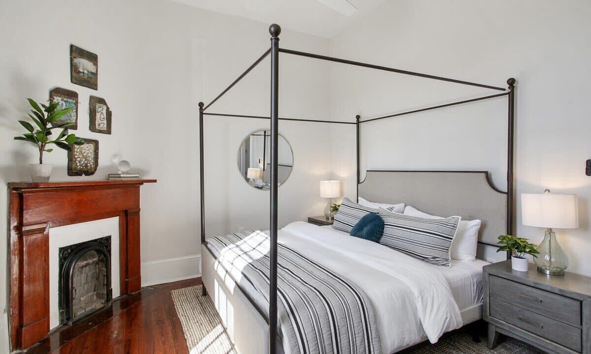 Photo of Bedroom in Uptown Historic District