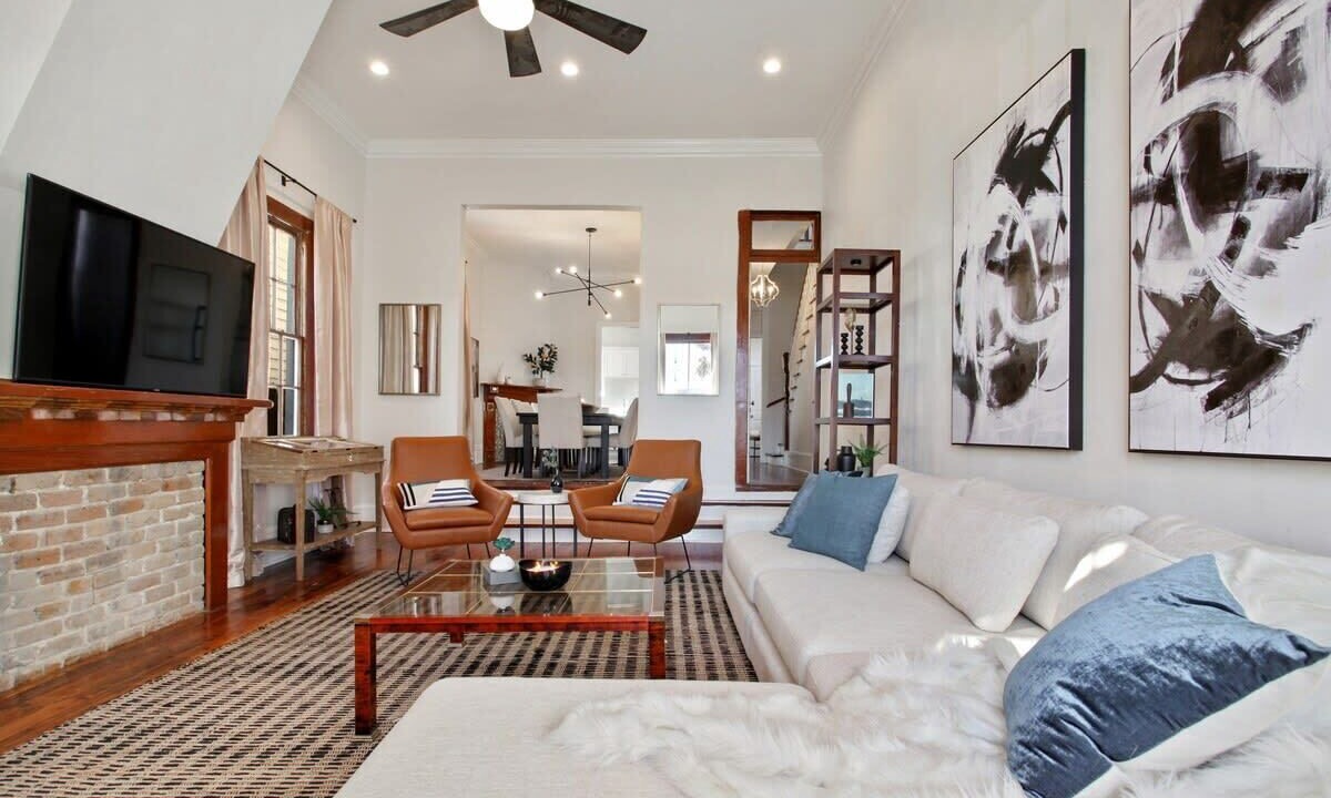 Photo of Livingroom in Uptown Historic District
