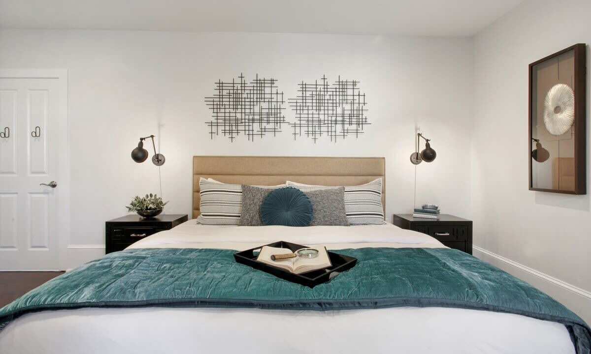 Photo of Bedroom in Uptown Historic District