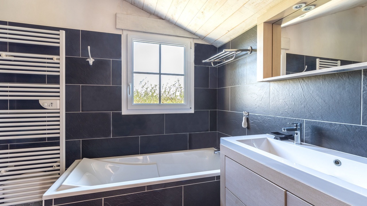 Photo of Bathroom in Bouin