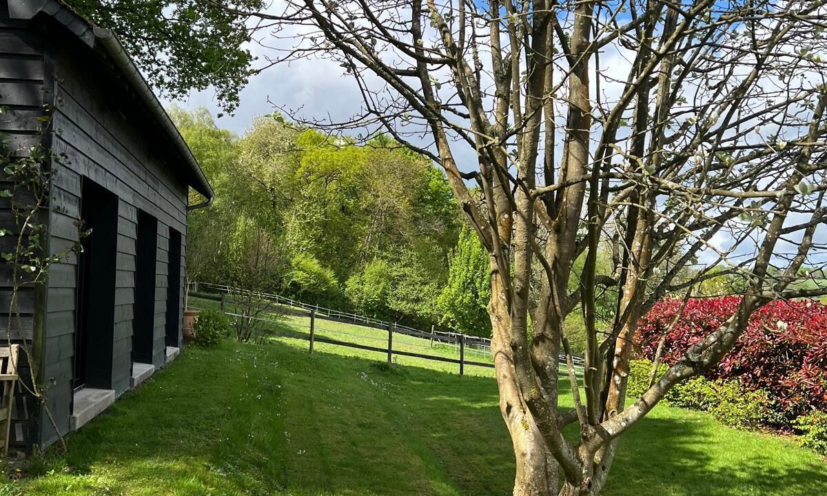 Photo of Outdoor in Saint-Pierre-de-Cormeilles