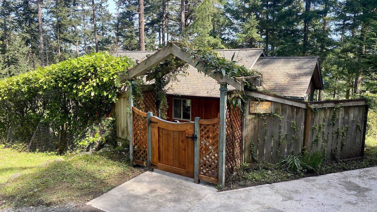 Photo of Others in Eastsound