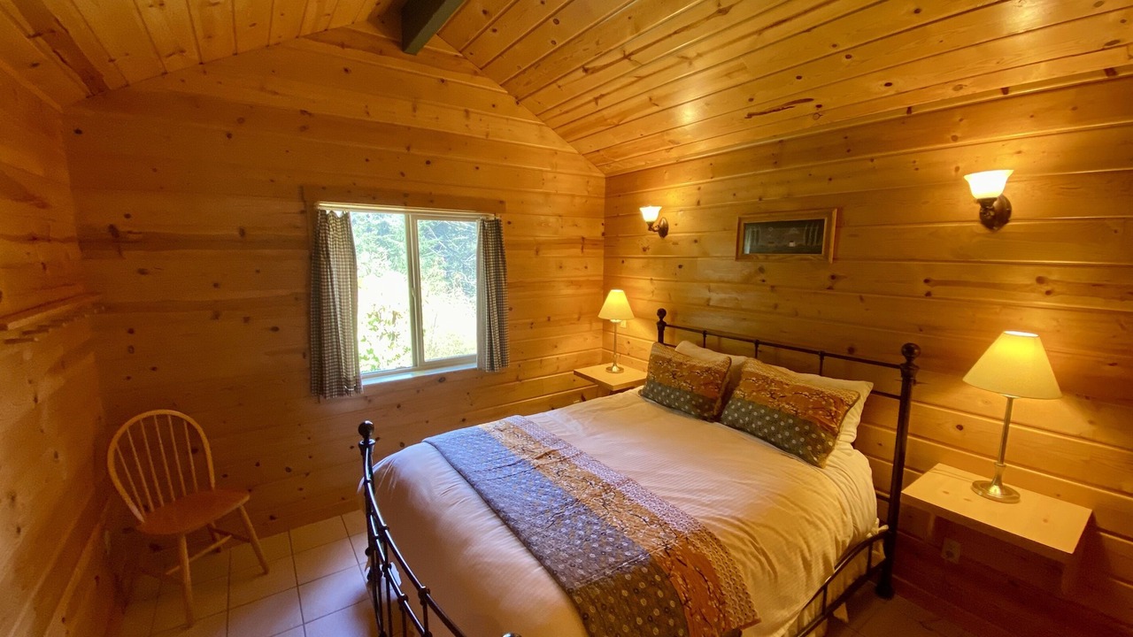 Photo of Bedroom in Eastsound