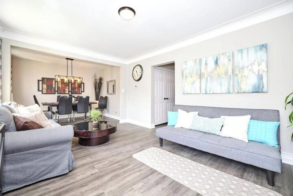 Photo of Livingroom in Niagara Falls