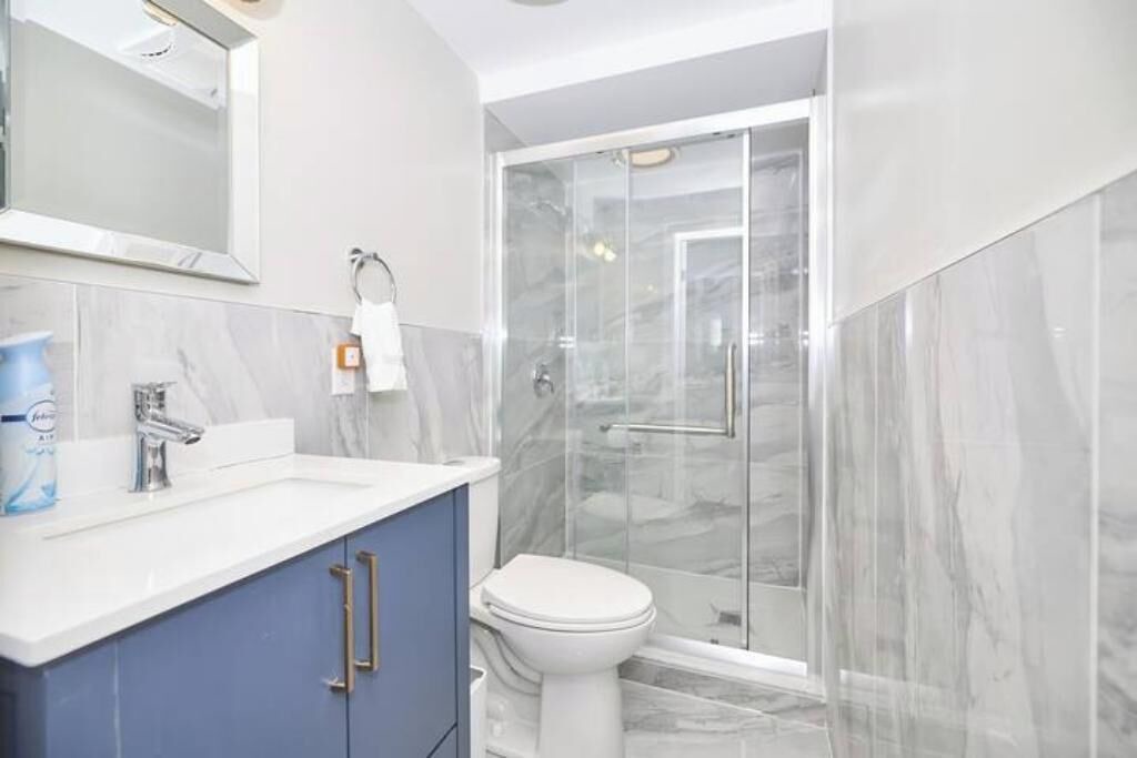 Photo of Bathroom in Niagara Falls