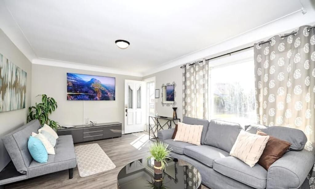Photo of Livingroom in Niagara Falls