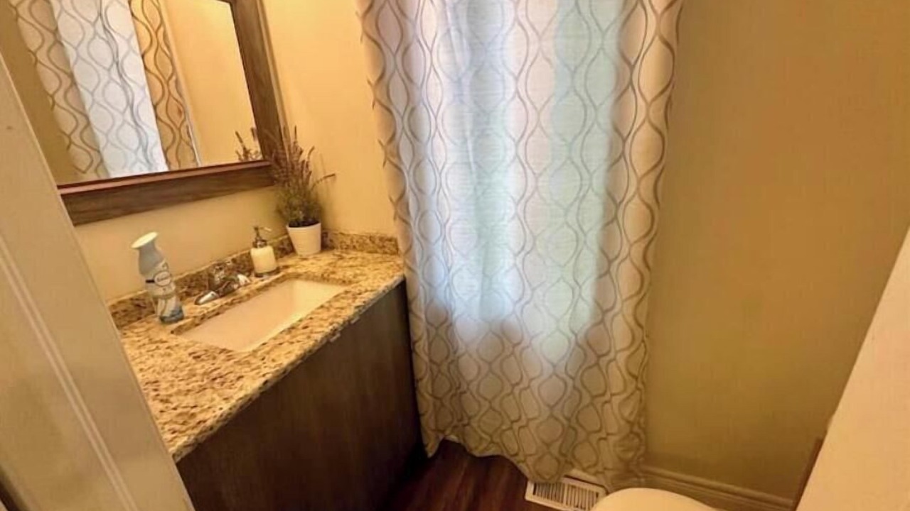 Photo of Bathroom in Niagara Falls