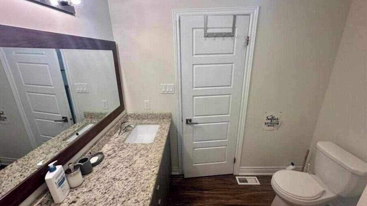 Photo of Bathroom in Niagara Falls